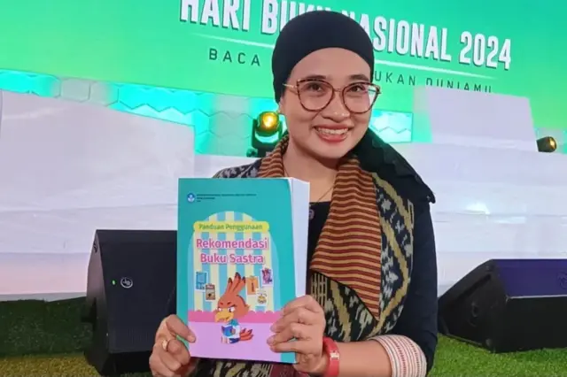 Sastrawan dan sosiolog Okky Madasari