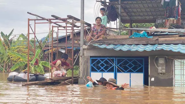 ဘားအံမြို့ရေကြီးတဲ့မြင်ကွင်း