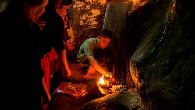 Kuil Lalish, tempat suci bagi penganut agama Yazidi