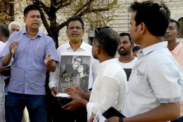 সারা বিশ্বে ছড়িয়ে থাকা দলীয় কর্মী সমর্থকদের সঙ্গে নিয়মিত যোগাযোগ আছে, দাবি আওয়ামী লীগ নেতাদের - ফাইল ছবি