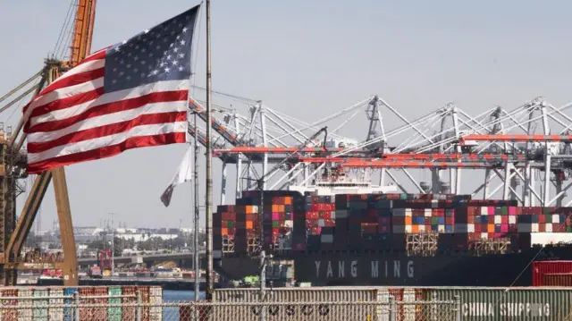 બીબીસી ગુજરાતી રૂપિયો શૅરબજાર ડોનાલ્ડ ટ્રમ્પ ટ્રેડ વોર નિર્મલા સીતારમણ બજેટ