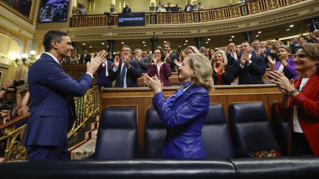 Pedro Sánchez na sessãogira roleta da diversãoque conquistou seu novo mandato
