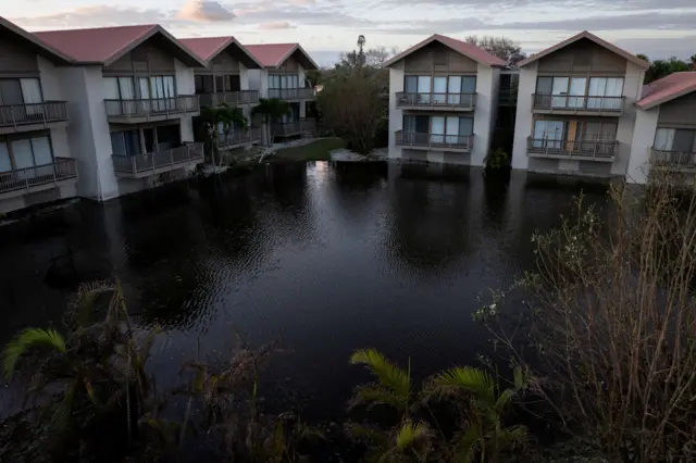 मिल्टन आँँधी