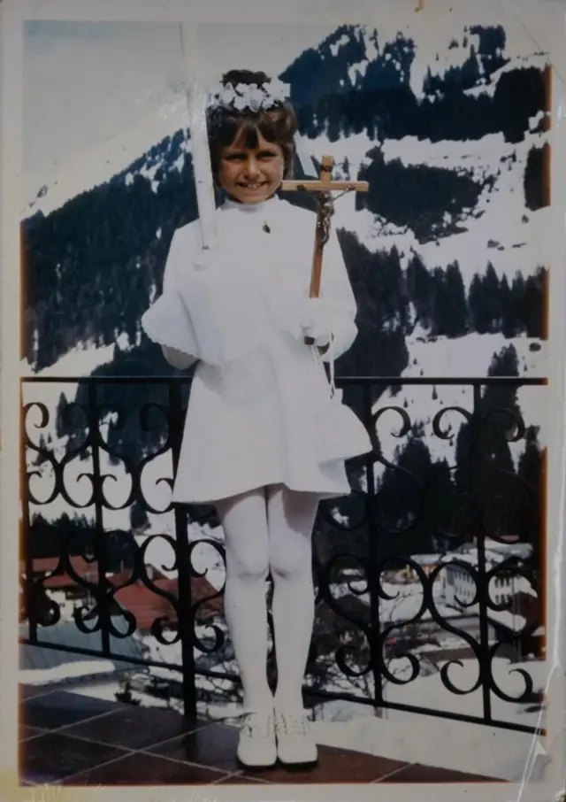 குழந்தைகள் மீது கொடிய பரிசோதனை செய்த மருத்துவர் : ஆல்ப்ஸ் மலைத் தொடரின் அடிவாரத்தில் அமைந்திருக்கும் மஞ்சள் வீட்டின் பின்னணி