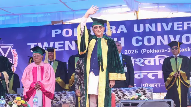  केपी ओली यसै साता पोखरा विश्वविद्यालयको २०औँ दीक्षान्त समारोहमा