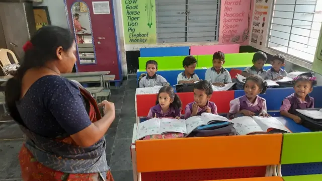 2021-22 నాటితో పోలిస్తే ప్రస్తుత విద్యా సంవత్సరం 2023-24 జూన్ ఆఖరు నాటికి సుమారుగా 4లక్షల మంది పైబడి విద్యార్థులు తగ్గిపోయారు