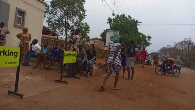 Ndị kwụ n'ụlọakụ ịdọrọ ego