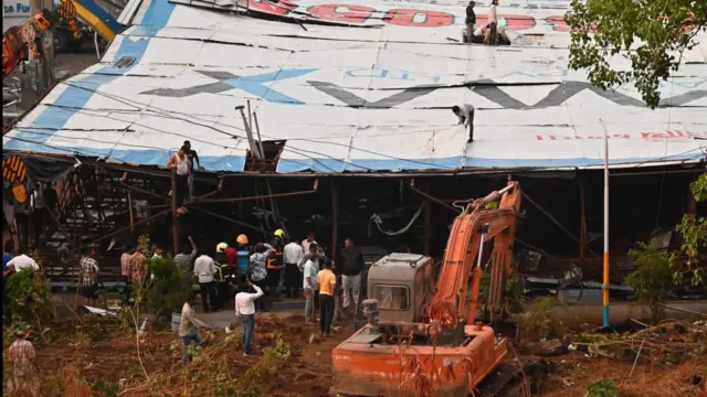 घाटकोपर अपघात