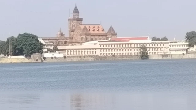 કચ્છ ઇસ્ટ પોલીસ, પાકિસ્તાનથી સગીર કપલ, પાકિસ્તાનથી ભારત આવેલું ભીલ કપલ, કેવી રીતે અને શા માટે સગીર છોકરો છોકરી પાકિસ્તાનથી ભારત આવ્યા હતા, બીએસએફ, બીબીસી ગુજરાતી આંતરરાષ્ટ્રીય સમાચાર ઇન્ટરનૅશનલ ન્યૂઝ