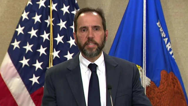 عکسی از ویدئوی کنفرانس خبری جک اسمیت