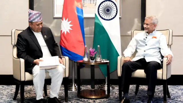 शिशिर खनाल 