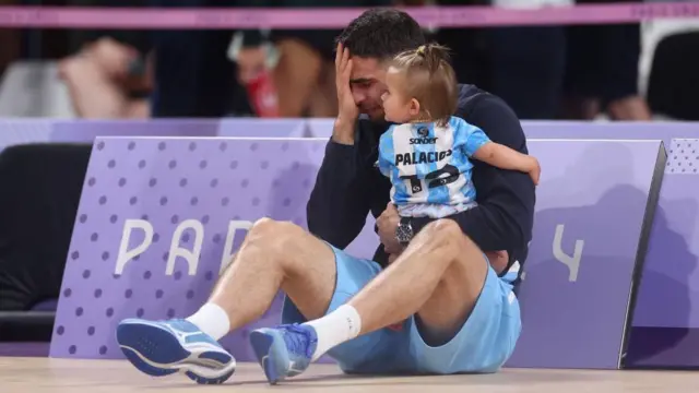 ਅਰਜਨਟੀਨਾ ਦੀ ਟੀਮ ਦਾ ਖਿਡਾਰੀ ਹਾਰ ਤੋਂ ਬਾਅਦ