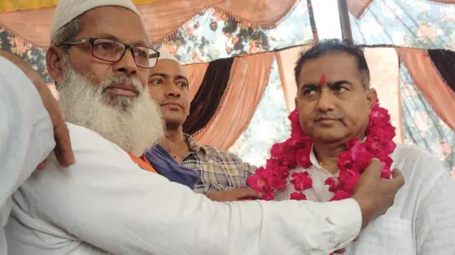 मुस्लिम मतदाताओं के बीच रामवीर सिंह