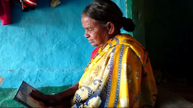 எலிபெண்ட் விஸ்பரர்ஸ் பொம்மன், பெள்ளி