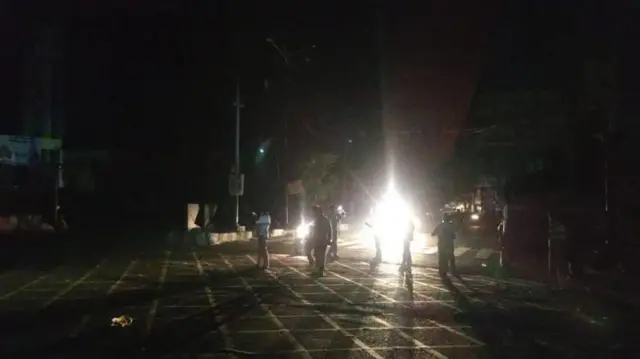 अमृतसरमध्ये मध्यरात्री झालेल्या स्फोटांविषयी स्थानिक काय म्हणतात?