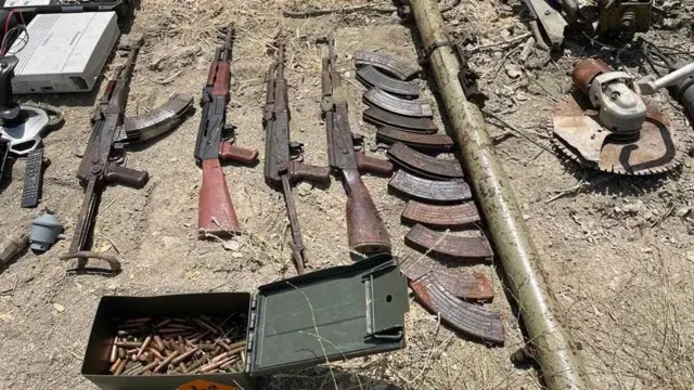 Irak'ın kuzeyini hedefleyen Pençe-Kilit Operasyonu'nda ele geçirilenler arasında PKK'ya ait çok sayıda roketatar vardı.