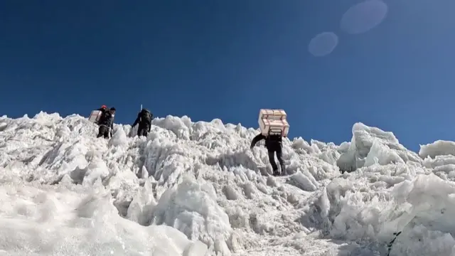 Помир тоғларидаги музлик 