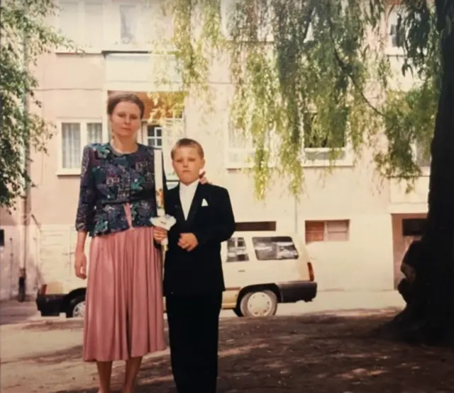 Навроцький