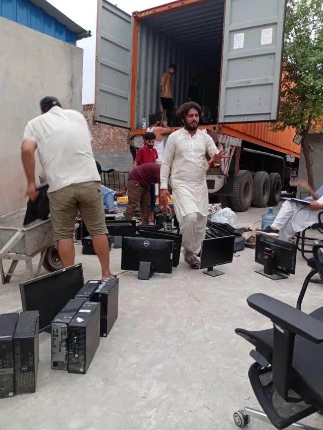 فیصل آباد، جعلسازی، فراڈ