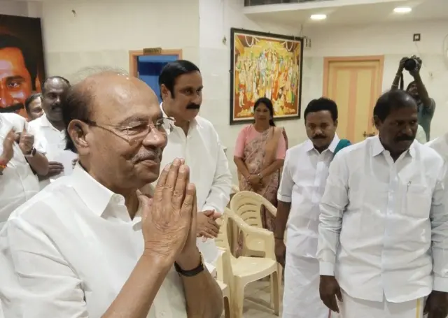 பாமக அதிகாரம் யார் கையில்? ராமதாஸ் முன்பு இருக்கும் வாய்ப்புகள் என்ன?