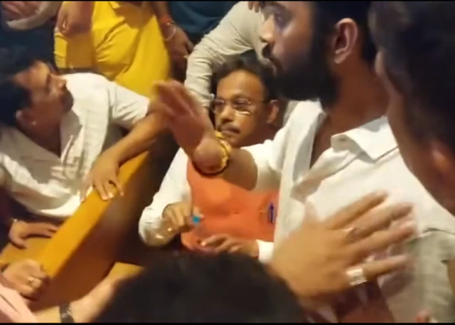 मतदानाआधी विनोद तावडेंनी पैसे वाटल्याचा आरोप, काय आहे प्रकरण?