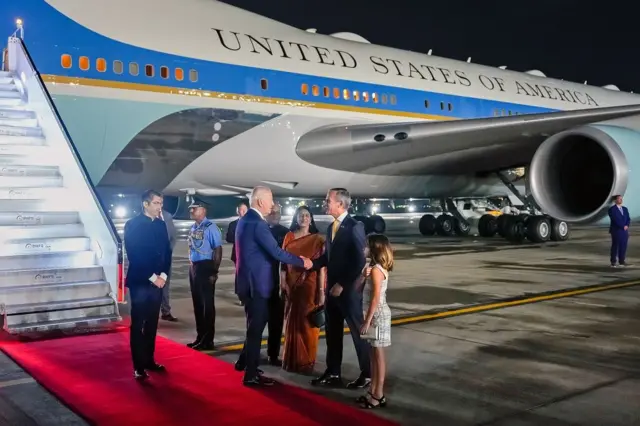 दिल्ली एयरपोर्ट पर जो बाइडन 