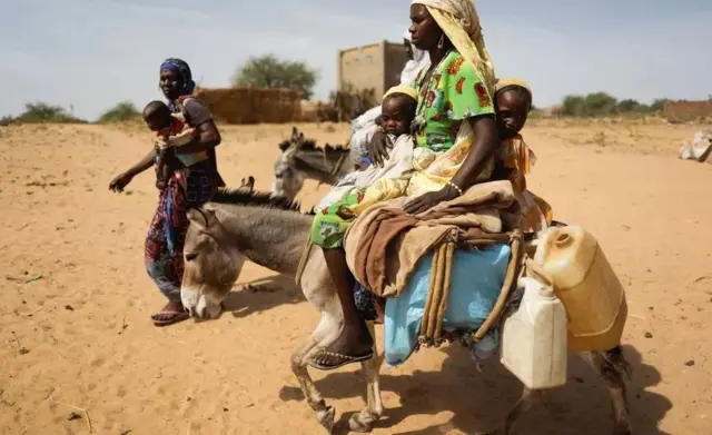 Sama da mutane 90,000 ne suka tsere daga rikicin Darfur a kan iyakar kasar da Chadi, a cewar UNHCR