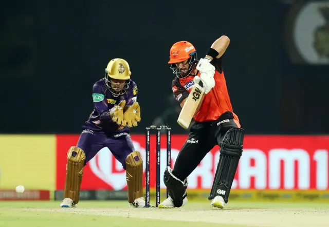 કોલકાતા નાઇટ રાઇડર્સ અને હૈદરાબાદ સનરાઇઝર્સ