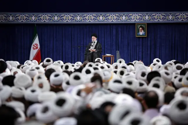 سخنرانی علی خامنه‌ای برای طلبه‌ها