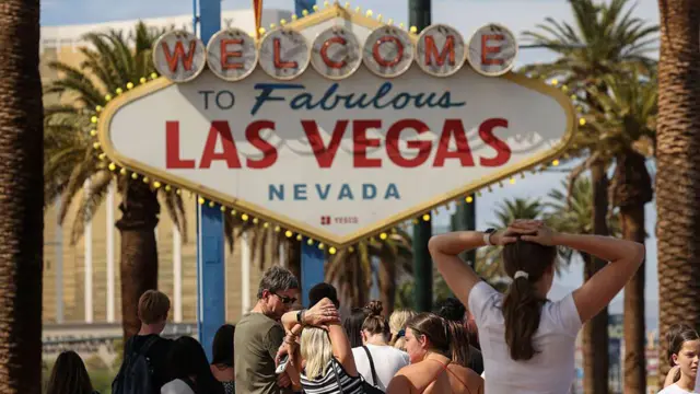 Portal com os dizeres "Bem-vindo à fabulosa Las Vegas".