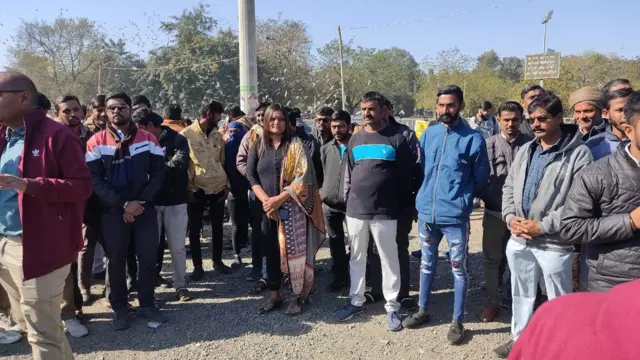 ફરિયાદ કરનારા લોકો સાથે જિજ્ઞાસા પટેલ