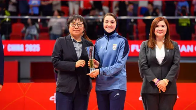 مارال ترکمان کفش طلای مسابقات فوتسال جام ملت‌های آسیا در سال ۲۰۲۵ را دریافت کرد