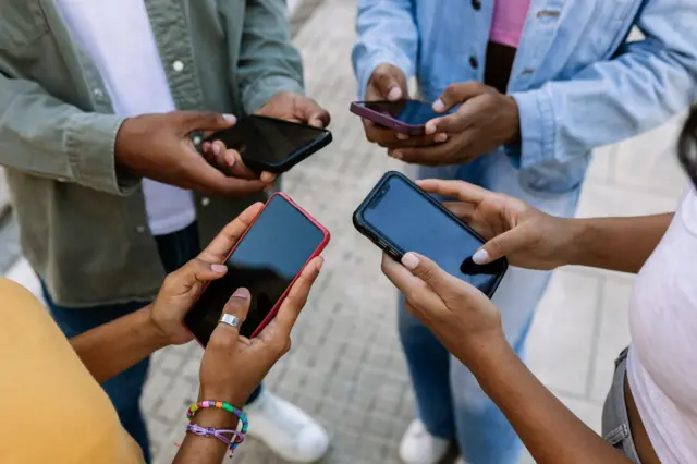 ਨੌਜਵਾਨ ਅਤੇ ਸੋਸ਼ਲ ਮੀਡੀਆ