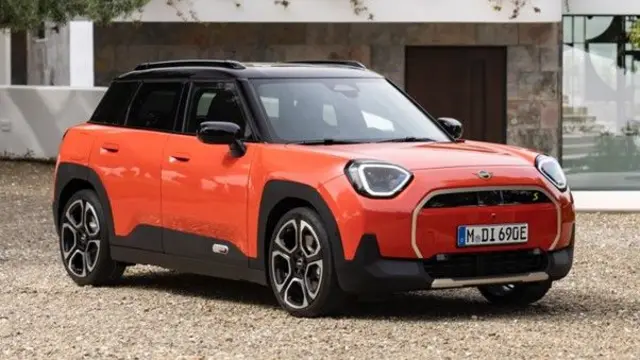 پلتفرم مینی ایس‌من با همکاری ب‌ام‌و و کارخانه چینی گریت وال ساخته شده است