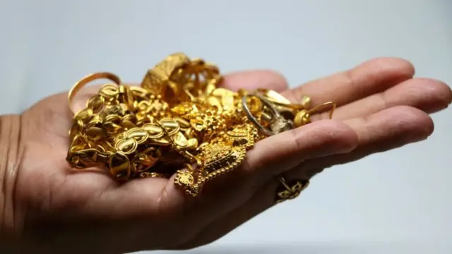 सोन्याचे दागिने