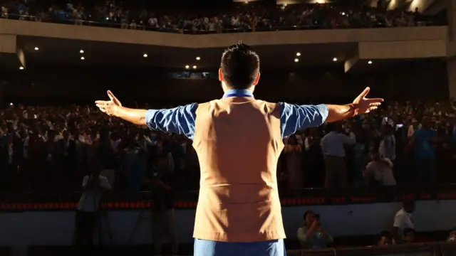 रवि लामिछाने समर्थकहरूसँग