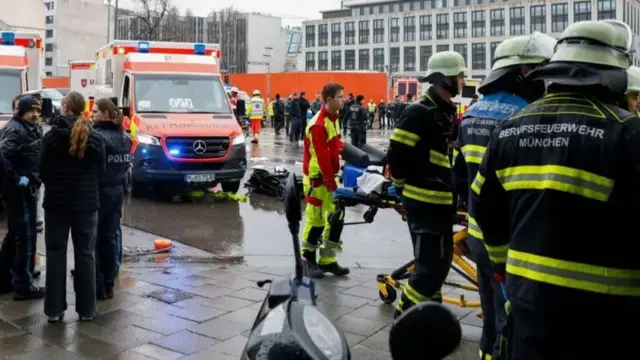 د میونیخ پولیس وايي، په ټپیانو کې ماشومان هم دي