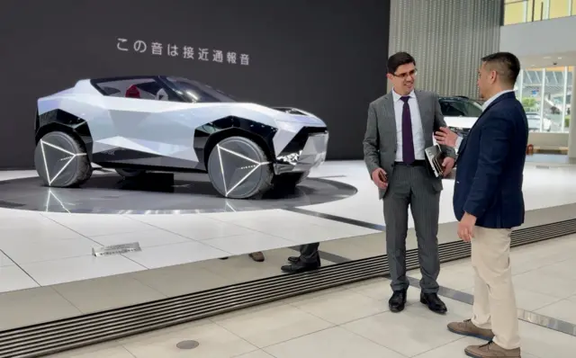 Ашрафбек саккиз йилдан бери "Ниссан" компаниясида ишлайди.