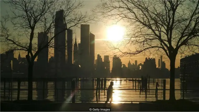 પ્રતીકાત્મક તસવીર