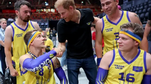 अब यूक्रेन में बहुत पोपुलर हो गए हैं