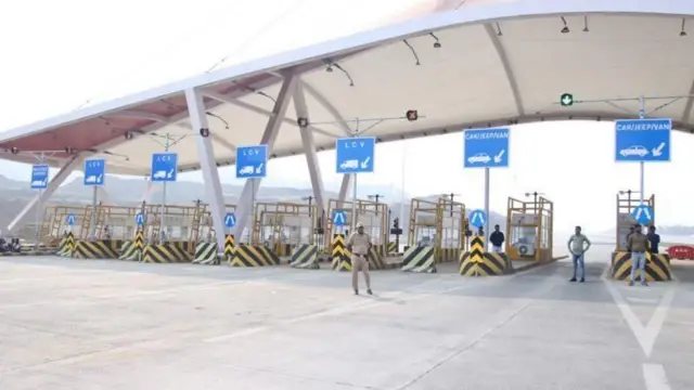 समृद्धी महामार्गावरील टोल नाका