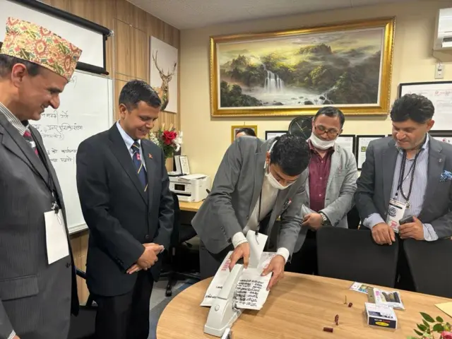 जापानमा एसईईको उत्तरपुस्तिका सील गरिँदै
