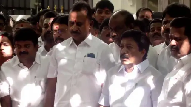 செய்தியாளர்களை சந்தித்த சி.வி.சண்முகம், எஸ்.பி. வேலுமணி உள்ளிட்டோர் 