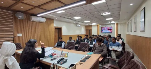 गौतम बुद्ध नगर में एसआईआर के मुद्दे पर डीएम की मीटिंग