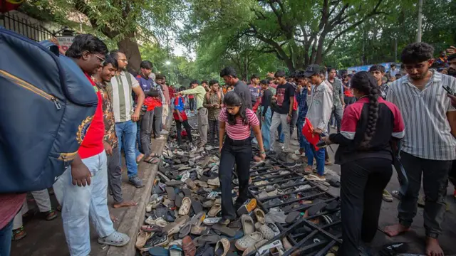 చిన్నస్వామి స్టేడియం వద్ద తొక్కిసలాట 