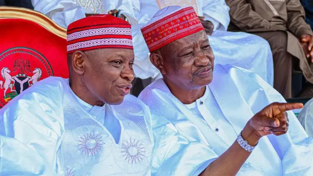 Abba da mataimakinsa