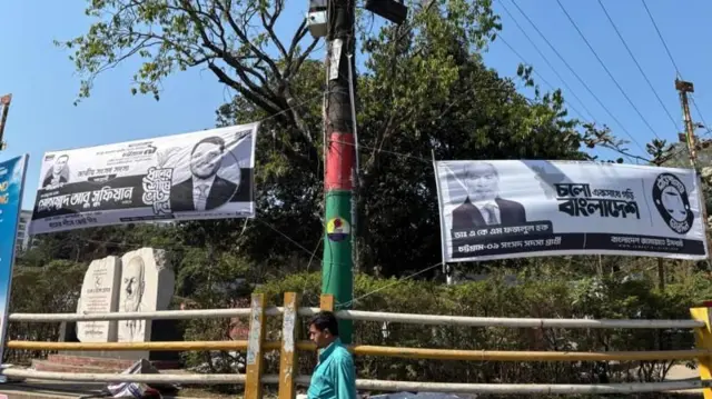 নানাভাবে ভোটারদের মনোযোগ টানার চেষ্টা করছে রাজনৈতিক দলগুলো