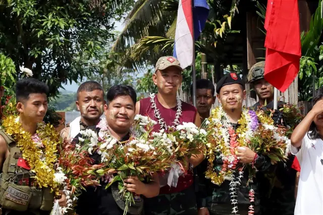 လေးကေ့ကော်မြို့သစ်ကို စွန့်ခွာခဲ့ရတဲ့ အရပ်သားတွေကလည်း အိမ်ပြန်နိုင်ရေး မျှော်လင့်နေကြ