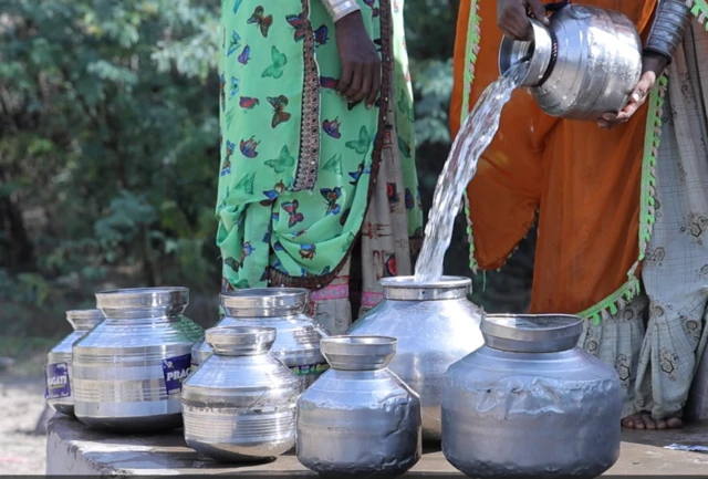 નર્મદા ડેમ અને પાણીની સમસ્યા
