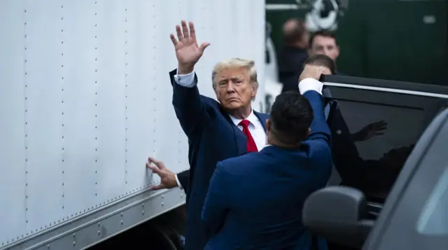 Pireezidantiin duraanii US umriinsaanii waggaa 77, umrii namni Ameerikaa soorama itti ba'urra waggaa 10 darbaniiru